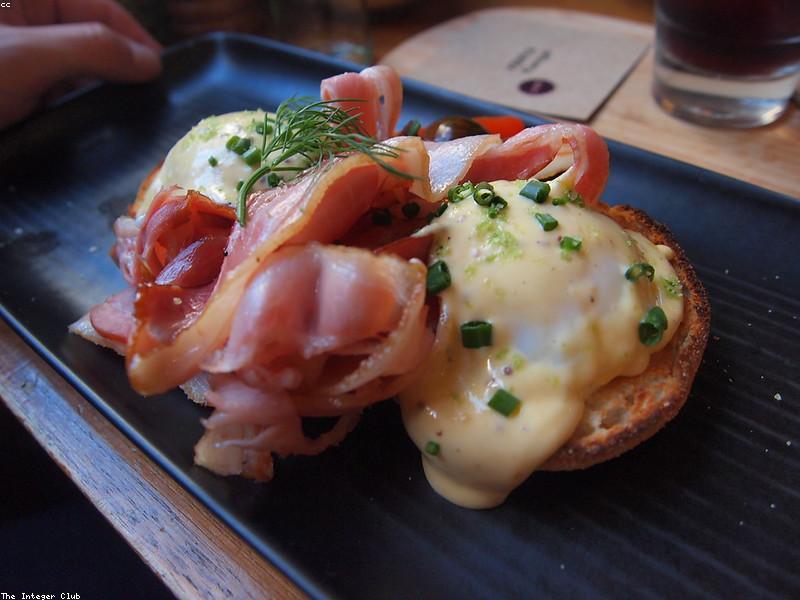 Keto Speck-Ei-Muffins frisch aus dem Ofen